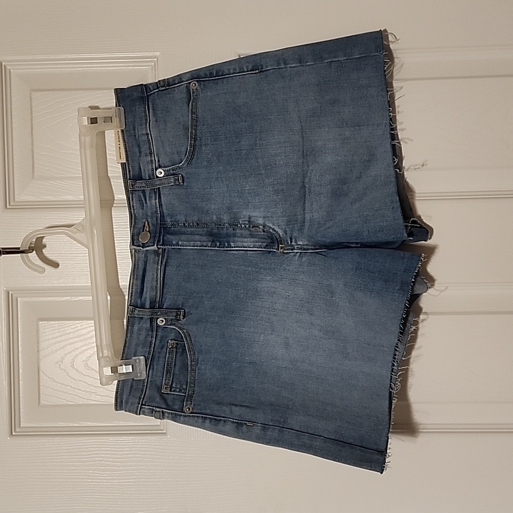 Women's Universal Thread Hise Rise Midi Jean Shorts, Size 12
